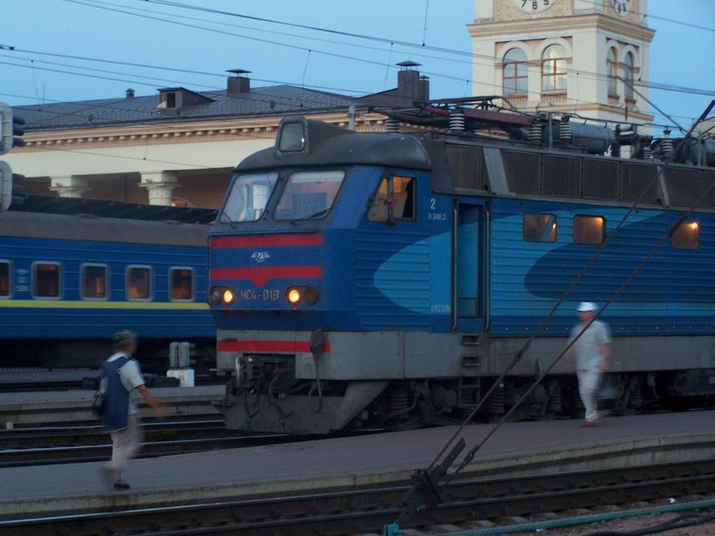ЧС4-019 на ст. Київ-Пасажирський