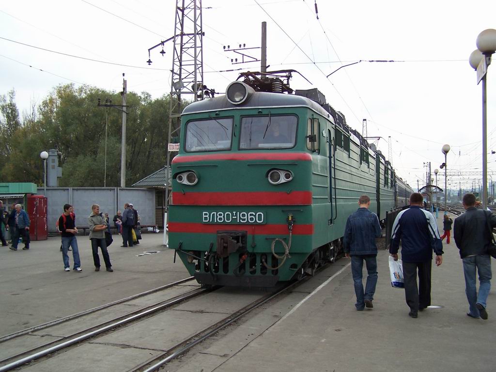 ВЛ80т-1960 на ст. Дарниця, м. Київ