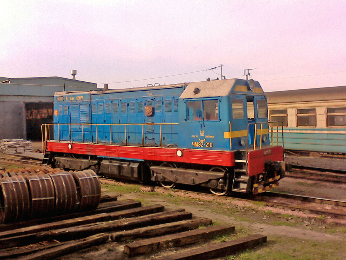 Тепловоз ЧМЕ2-210, Київський ЕВРЗ