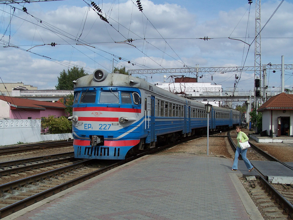 Електропоїзд ЕР1-227, ст. Сімферополь-Пас.