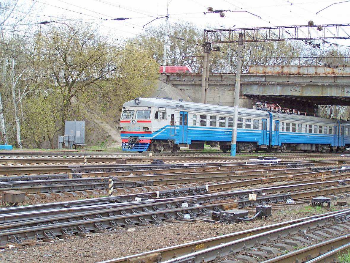 Електропоїзд ЕР9М-520, західна горловина ст. Київ-Пас.