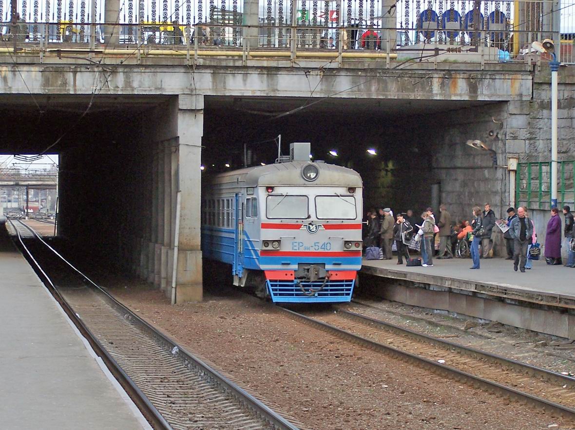 Електропоїзд ЕР9М-540, Північна платформа №2, ст. Київ-Товарний