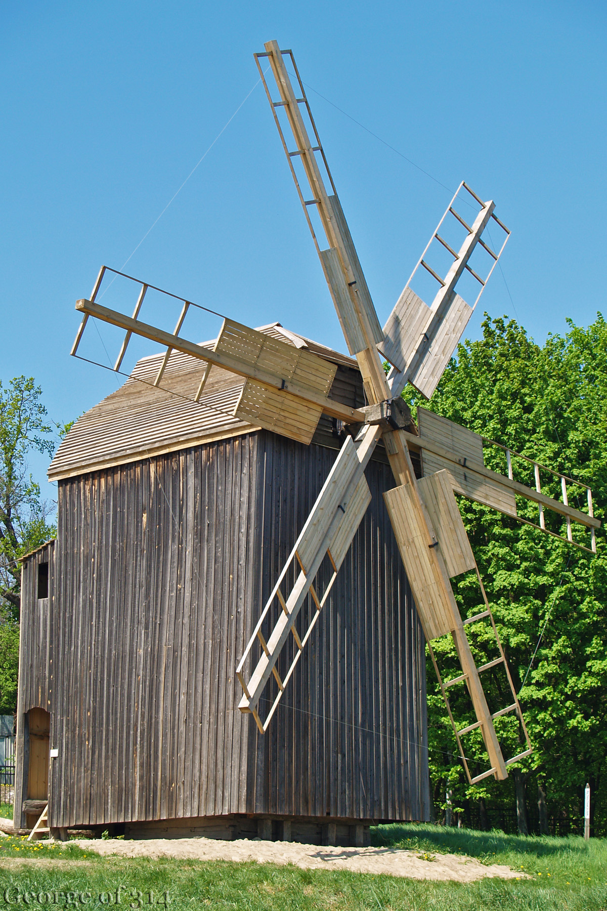 Вітряк, Музей у Пирогові