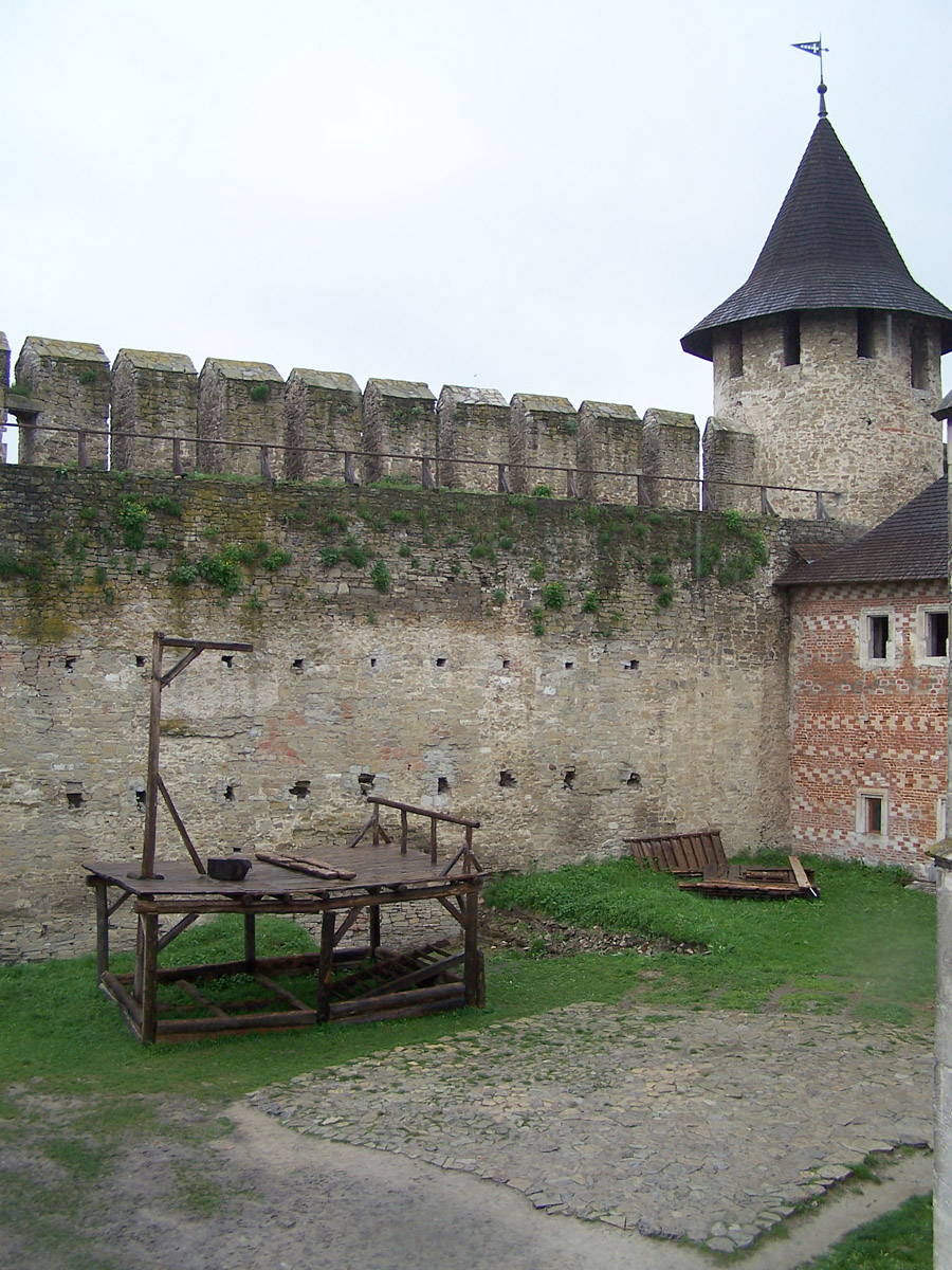 Двір Хотинської фортеці