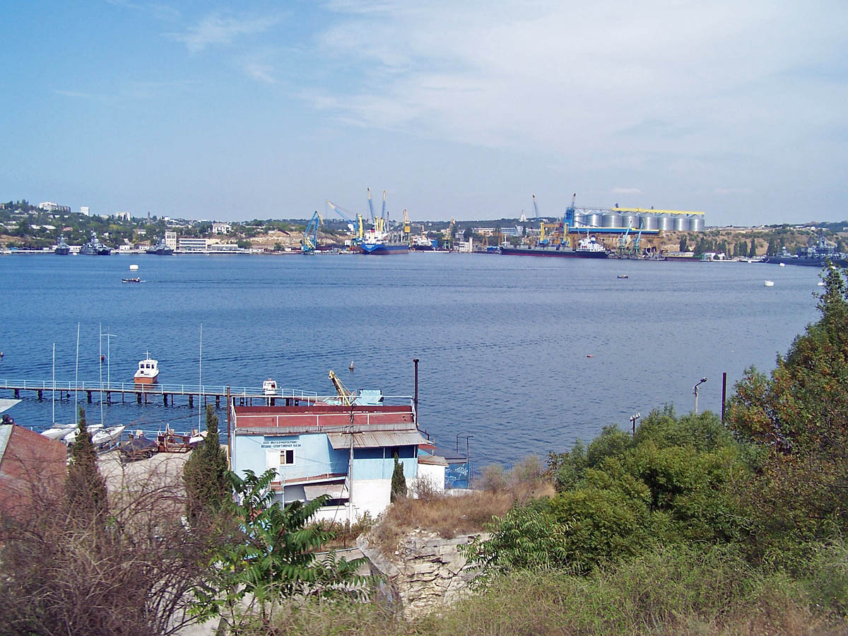 Севастопольська бухта
