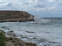 Море штормить, мис Херсонес