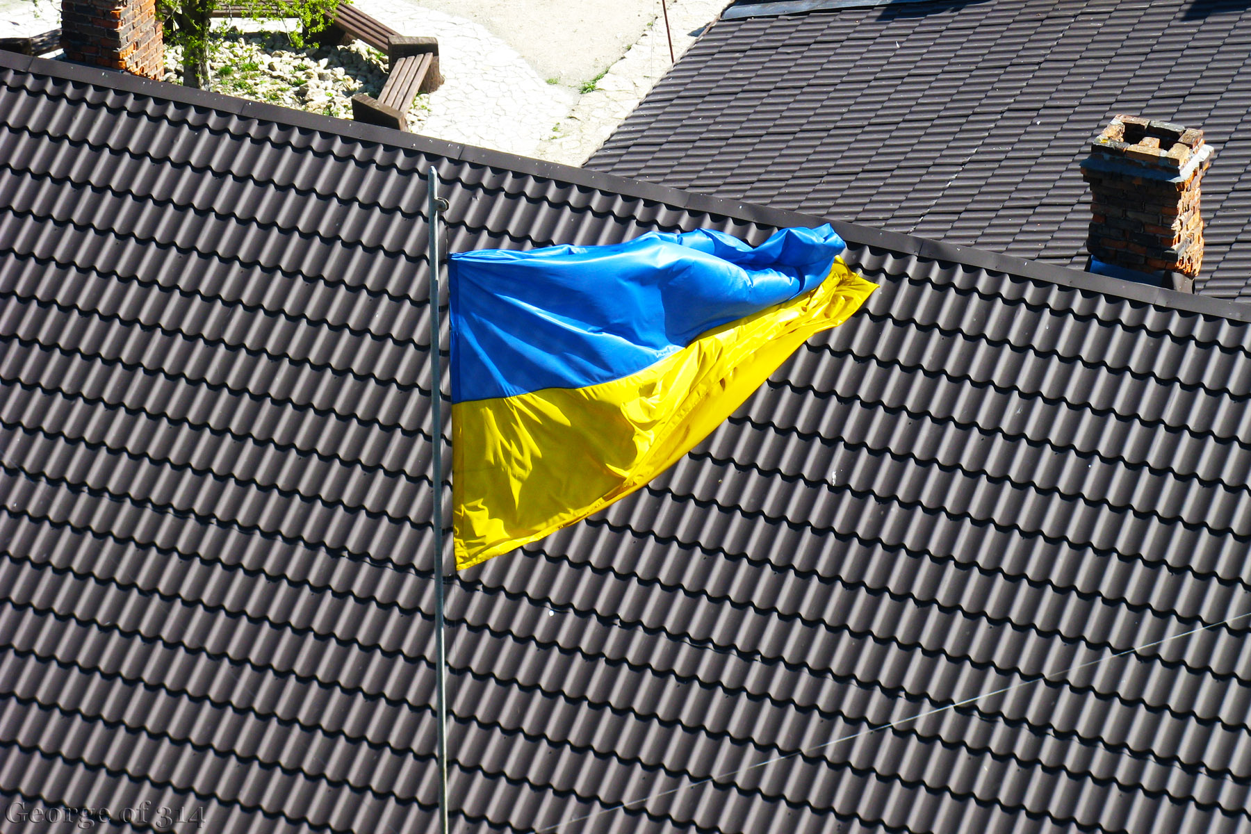 Український прапор у замку Меджибіж