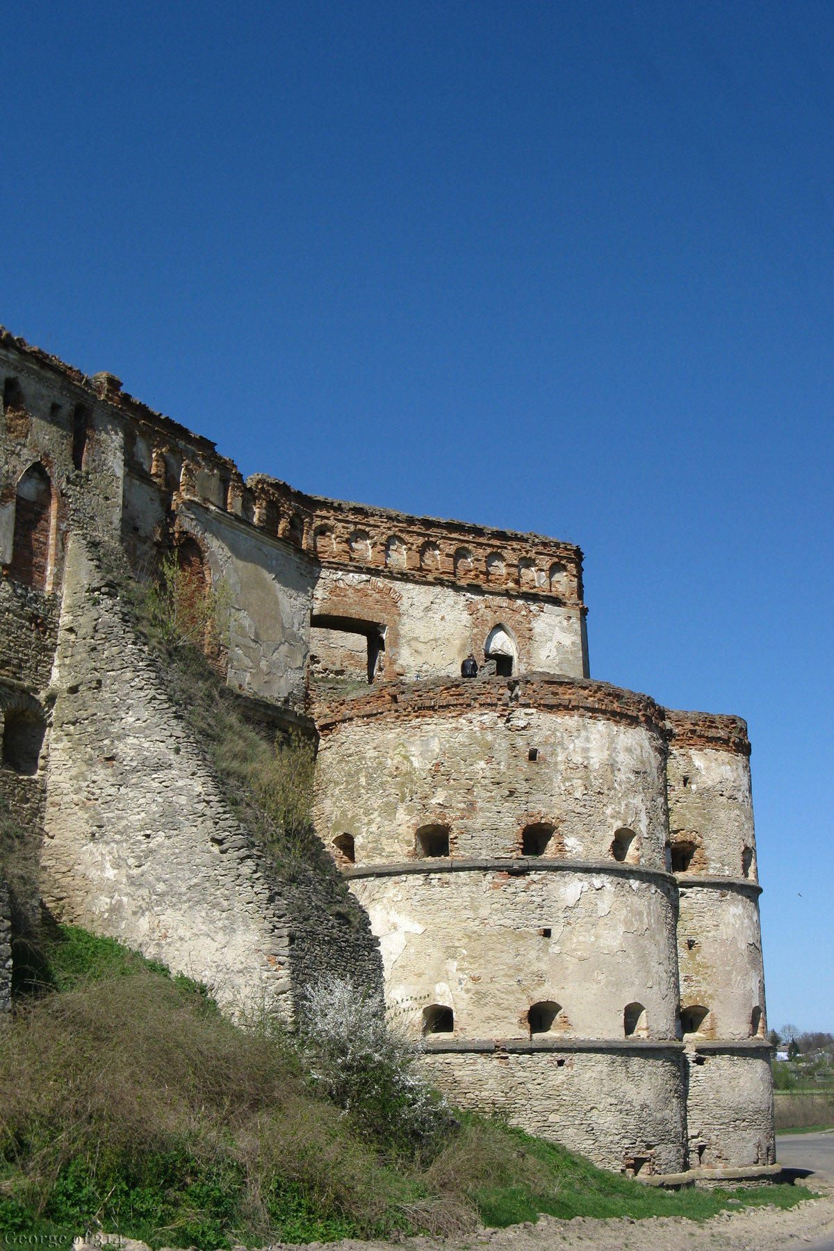 Фортечні мури, замок Меджибіж