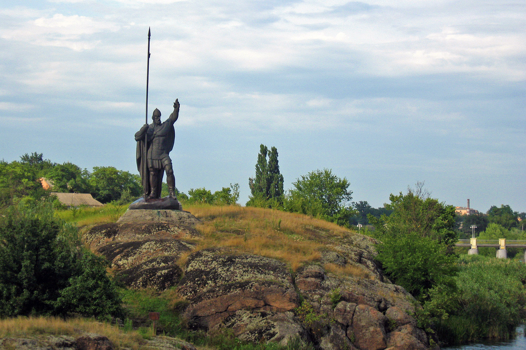 Пам'ятник богатирю, Корсунь-Шевченківський