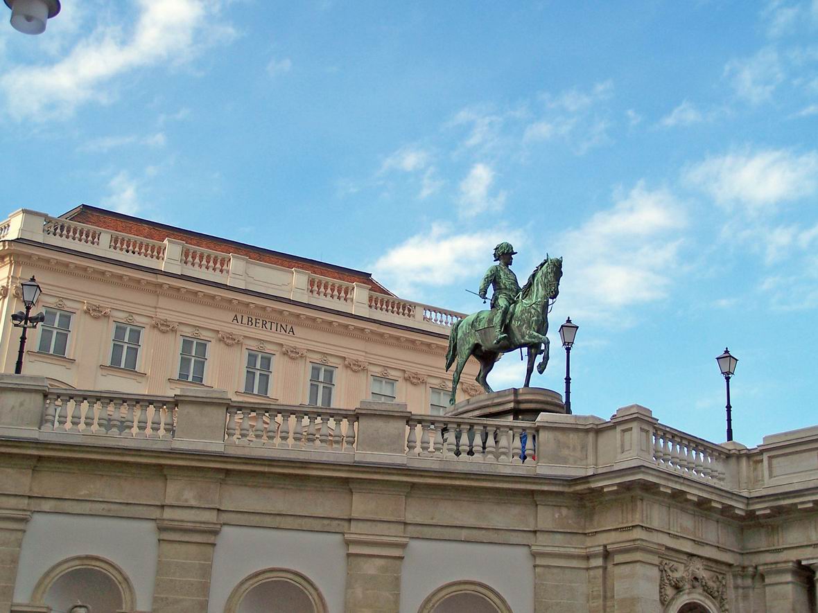 Музей Альбертіна і пам'ятник герцогу Альберту, Відень