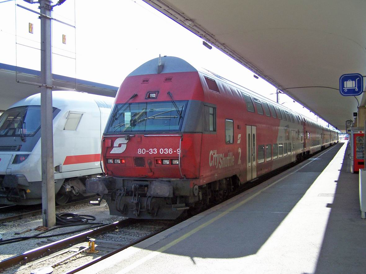 Кабіна управління 80-33.036-9 поїзду типу CityShuttle 2, Західний вокзал (Wesbahnhof), Відень