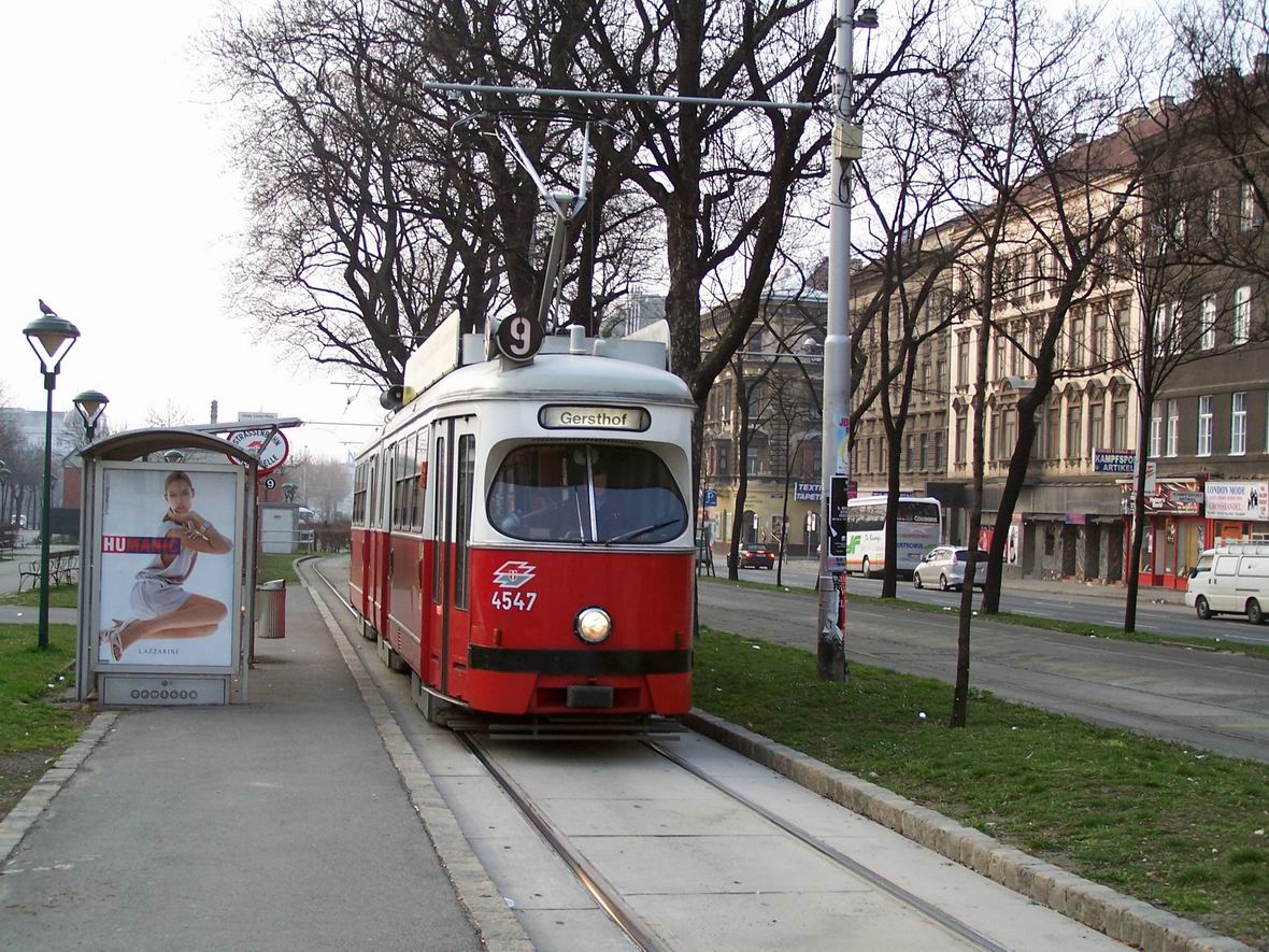 Трамвай типу Е, Урбан-Лоріц Плац, Відень, Австрія