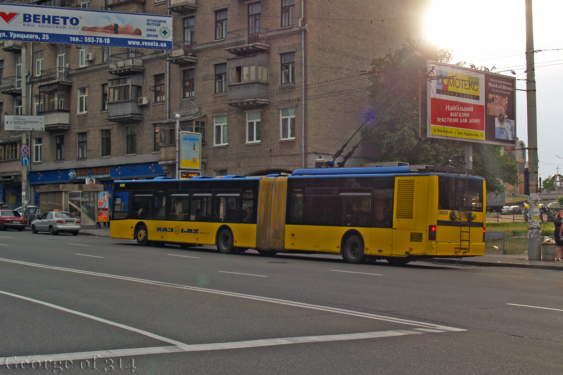 Тролейбус ЛАЗ E301D1 №3608, маршрут №3, вул. Урицького, Київ