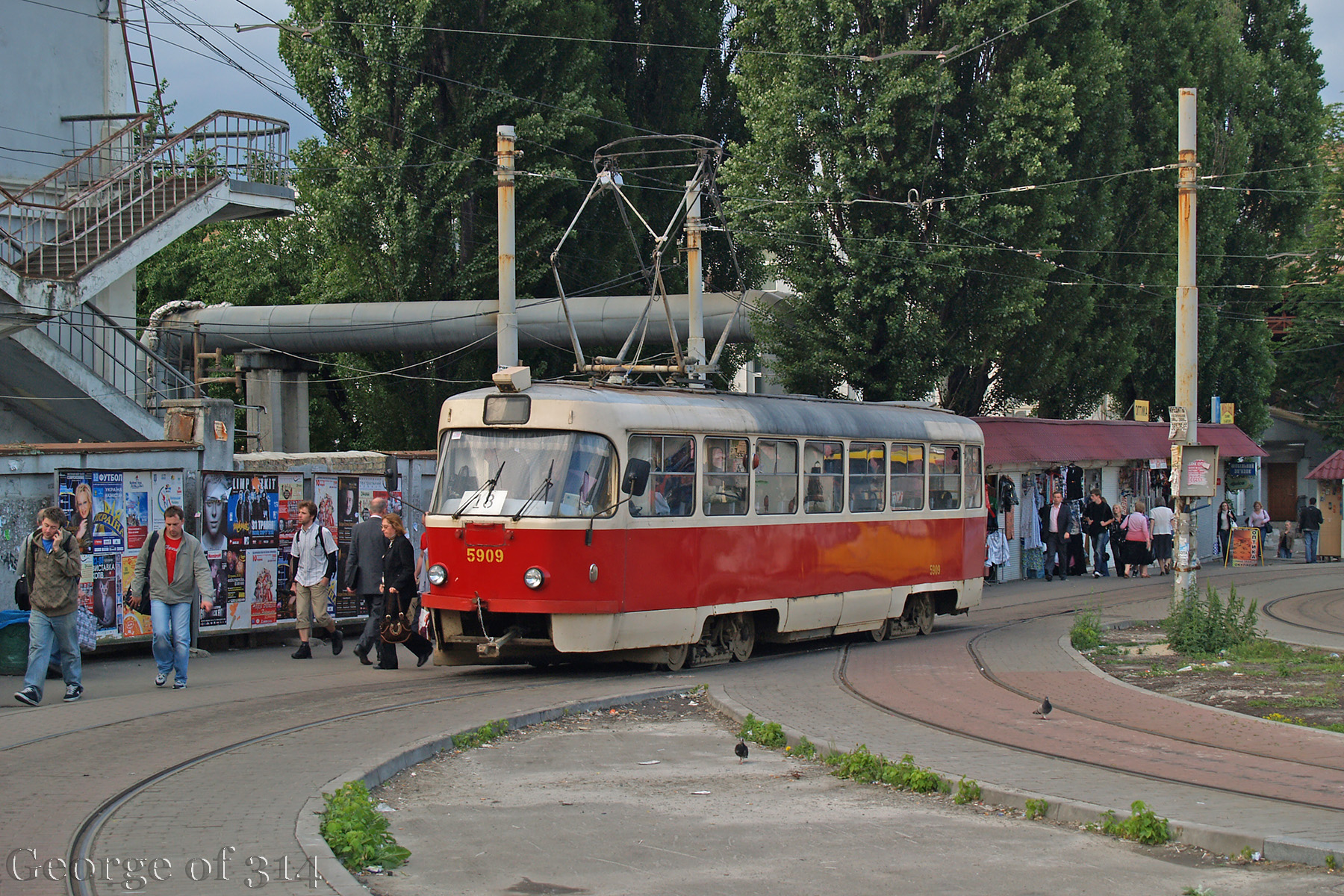 Трамвай Tatra T3SU №5909, маршрут №18, кінцева станція 